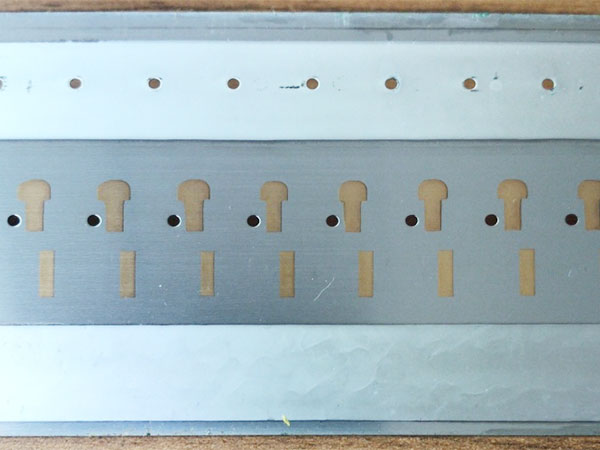 端子选择性点镀金刷锡