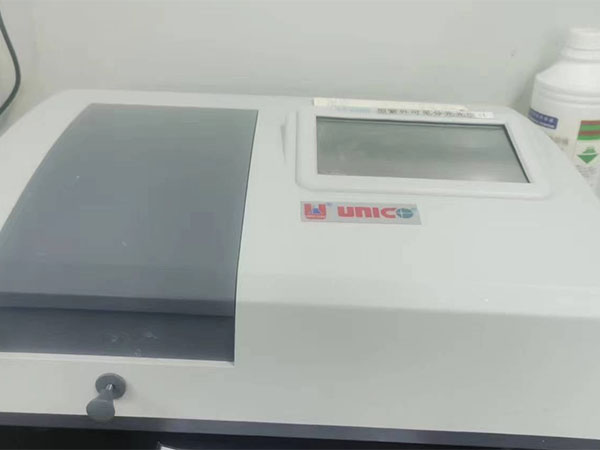 紫外分光光度计