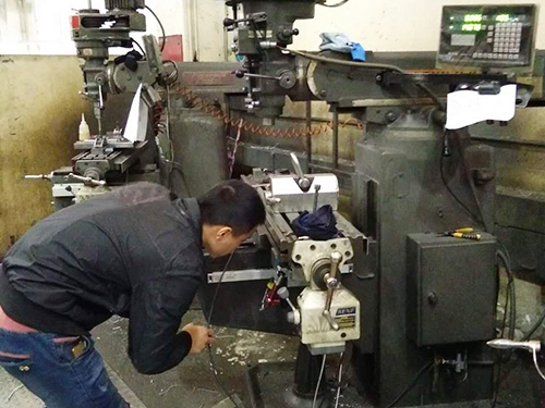 东莞西班牙铣床安装电子尺