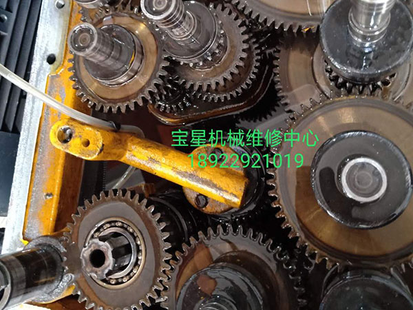 东莞中捷Z3050X161摇臂钻床维修