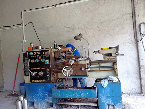 惠州市博罗县石湾镇荆州荷花机床C6136E一3车床维修