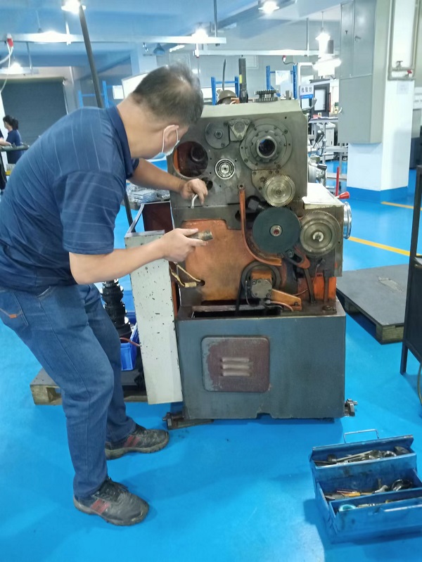 广东增城市沈阳机床厂CA6140车床维修