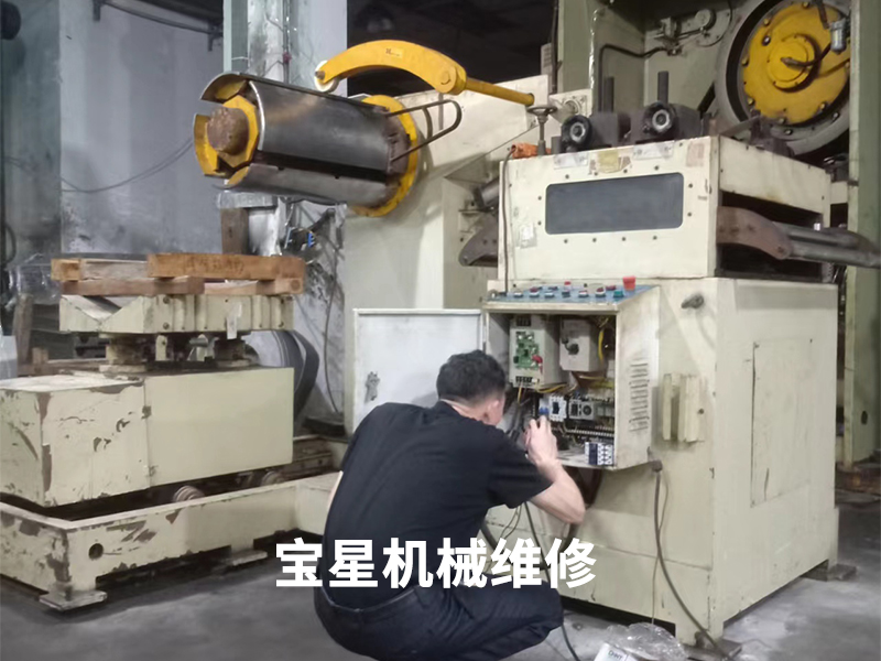 东莞市石碣镇世庆五金机械有限公司JM5L一800送料机维修