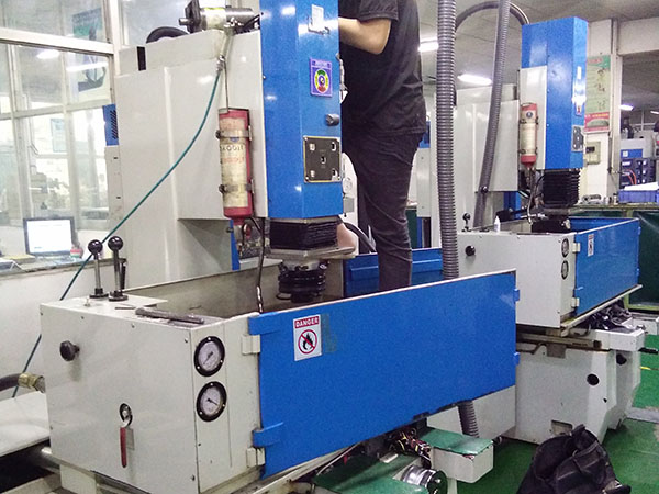 东莞新烽火花机维修