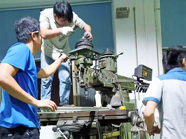 东莞大岭山台湾莹瞬铣床维修