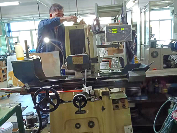 惠州市博罗县杭州仲全机械JGS618手摇磨床维修