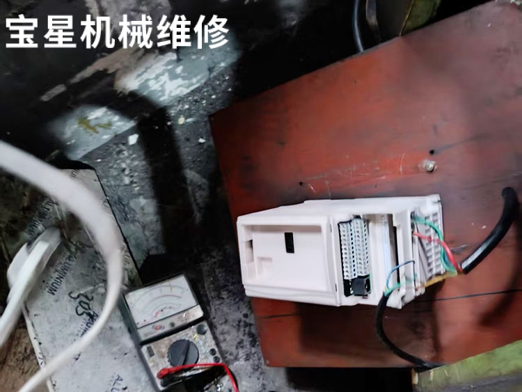 东莞市塘厦镇手摇磨床安装主轴调速变频器