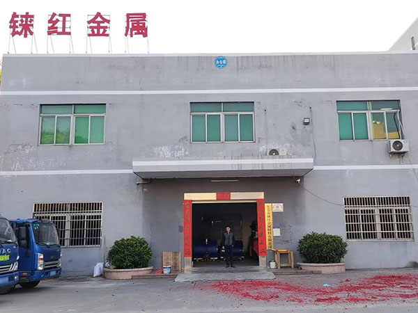 厂房大门