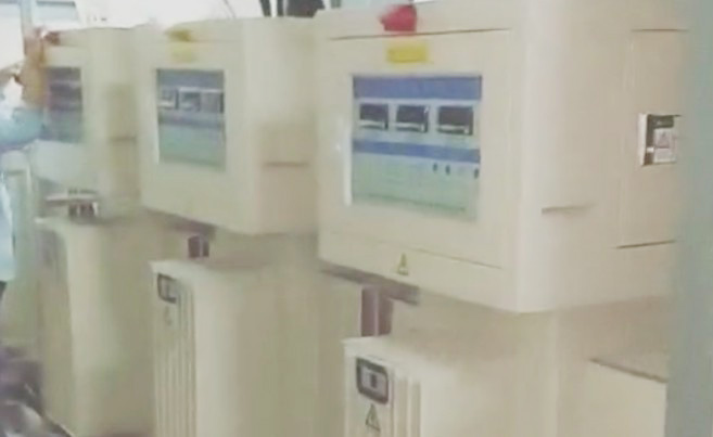 生产线配蠢金保稳压器...