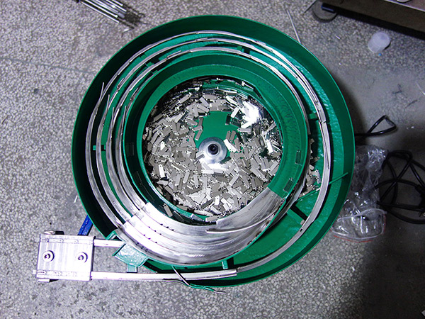 插头片振动盘定制