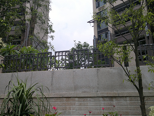 中宝世纪地产围墙栏杆