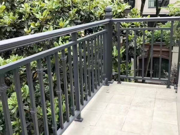 高端铝艺阳台栏杆加工