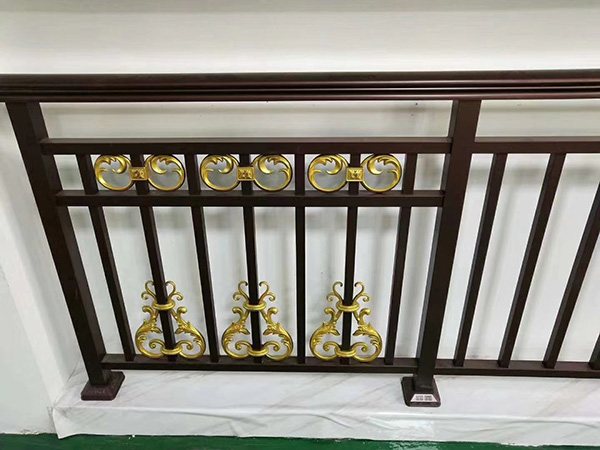 高端铝艺阳台栏杆厂家