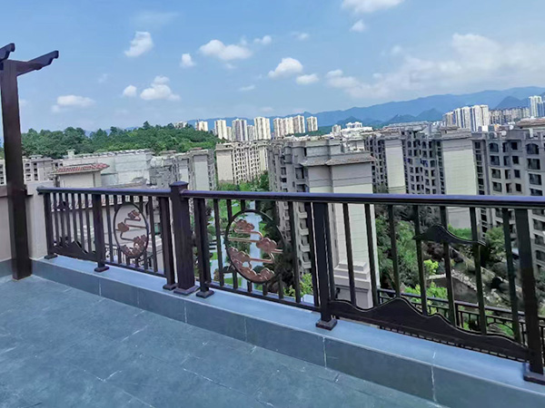 住宅铝艺阳台栏杆厂家
