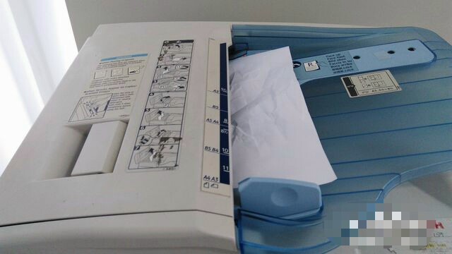 复印机顶盖卡纸