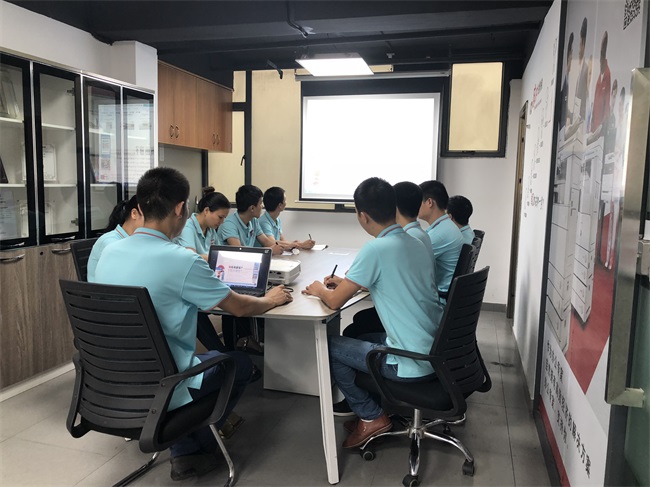 卓众办公集体会议