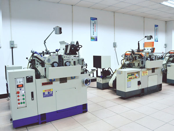 圆PIN加工车间  ...