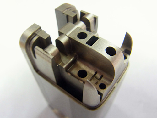 东莞精密注塑模具零件