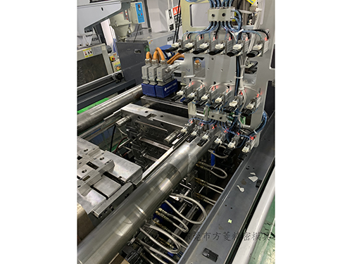 A区试模注塑车间