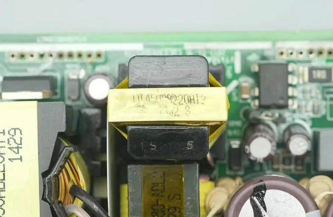 开关变压器​安规电容