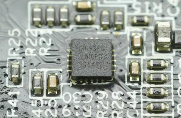 ​耐硫化贴片电阻：AI储能设备在滨海数据中心与化工园区的防腐蚀必修课