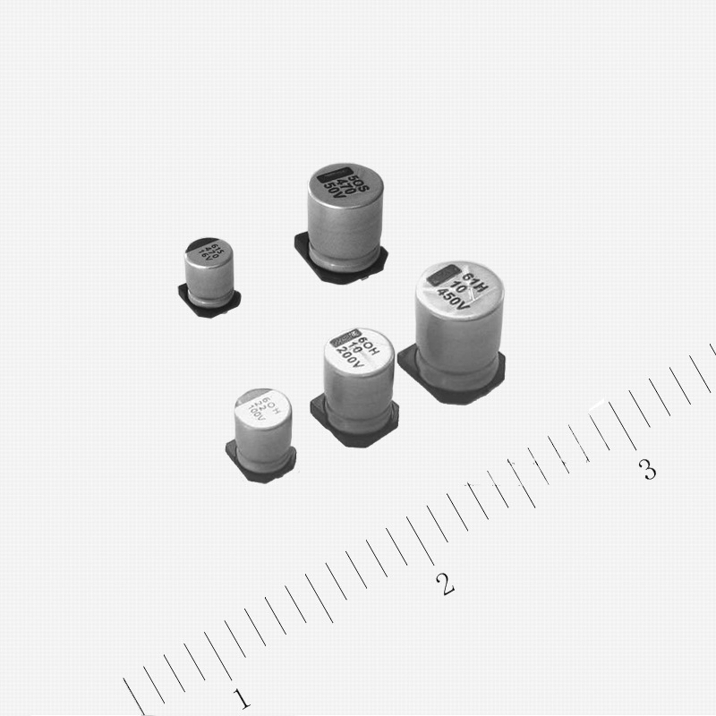 供应4700电解电容...