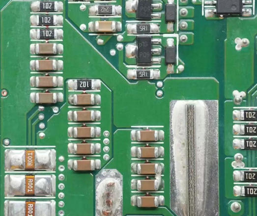 MLCC（多层陶瓷贴片电容）