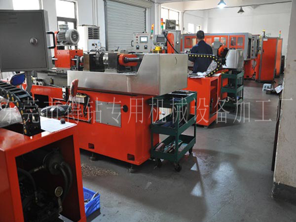 深孔钻加工车间