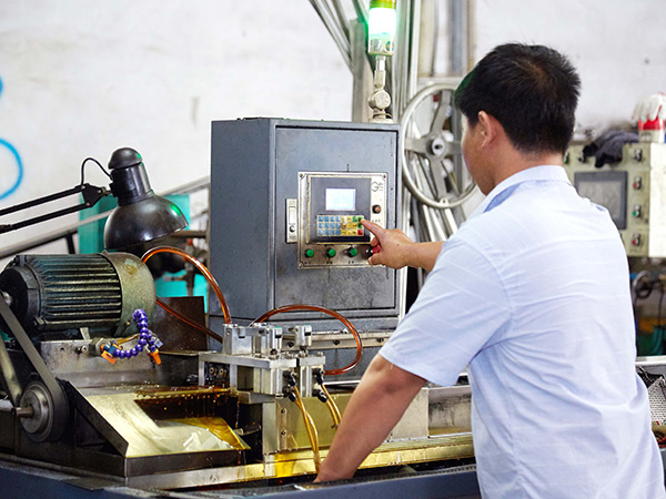 成品型材切料中