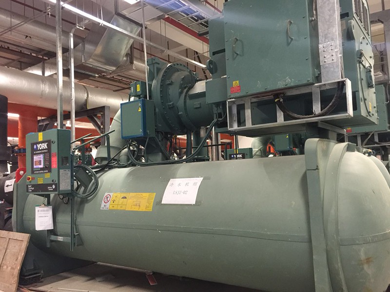 风冷螺杆式冷冻机