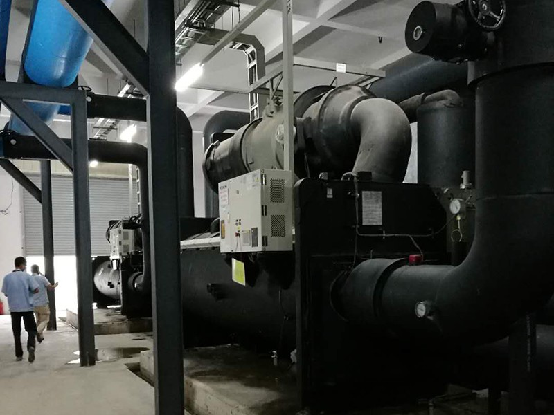 工业螺杆型冷冻机