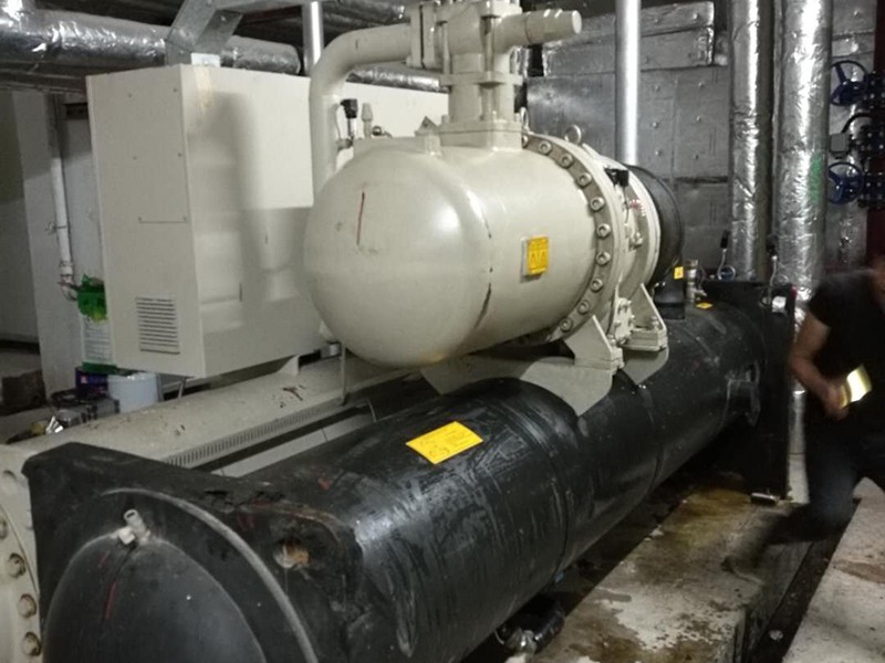 离心式冷水机组