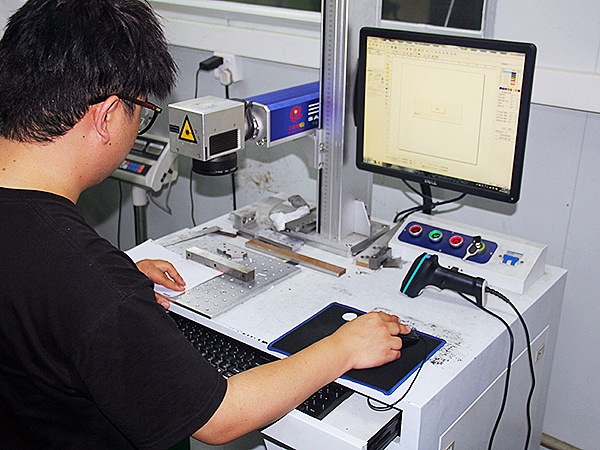 实验室检测设备