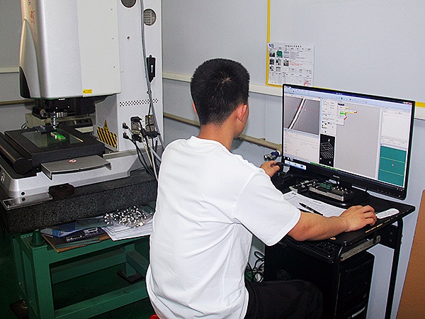 实验室检测设备