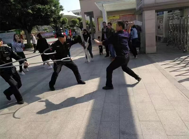 学校保安服务
