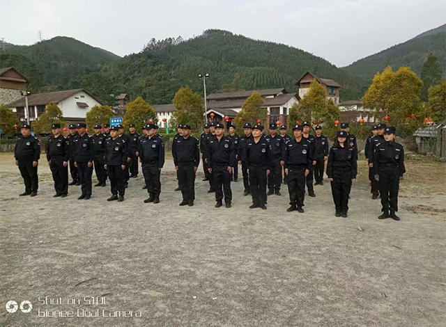 工厂保安