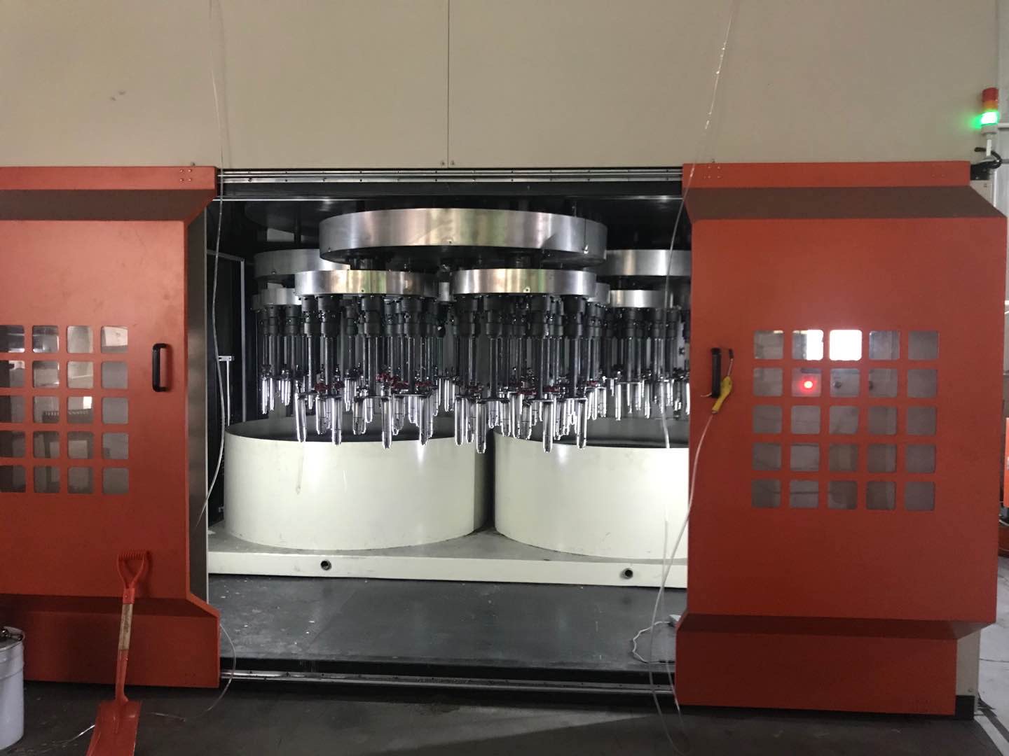 全自动拖拽式研磨溜光...