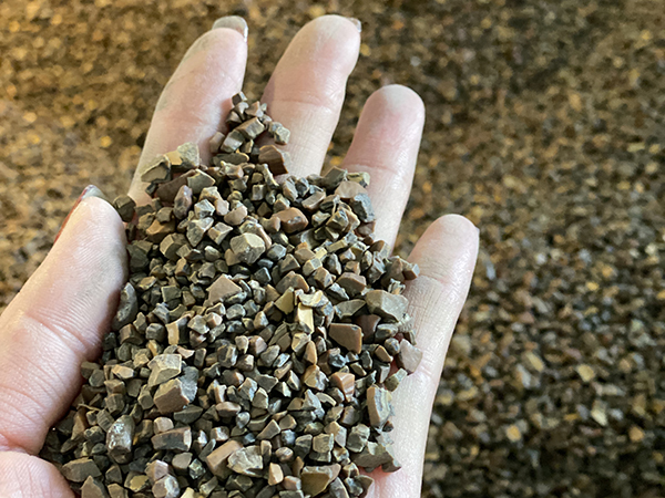 橄榄颗粒中粗混合型