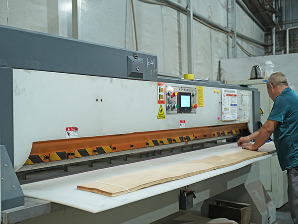 板材裁切机