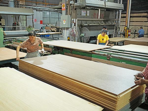 板材加工流水线