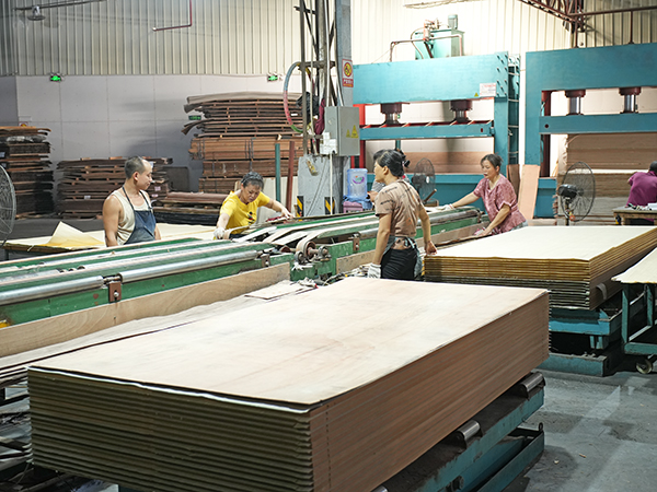 板材加工流水线