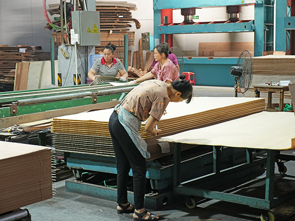 板材加工流水线