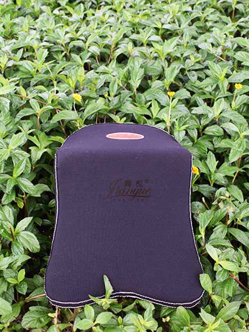 黑色肩悦肩颈舒适枕