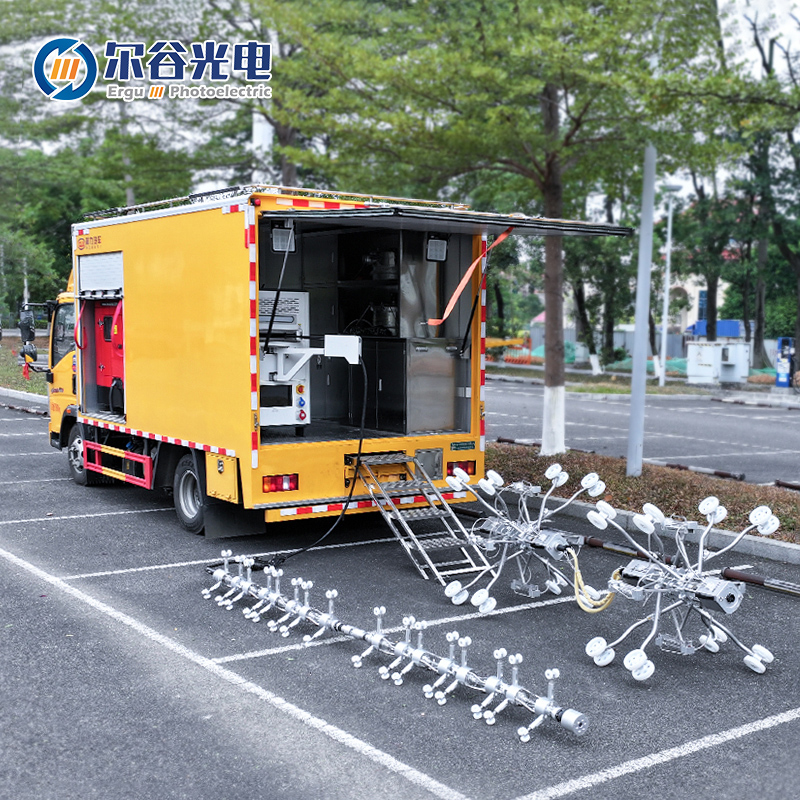 非开挖管道修复车