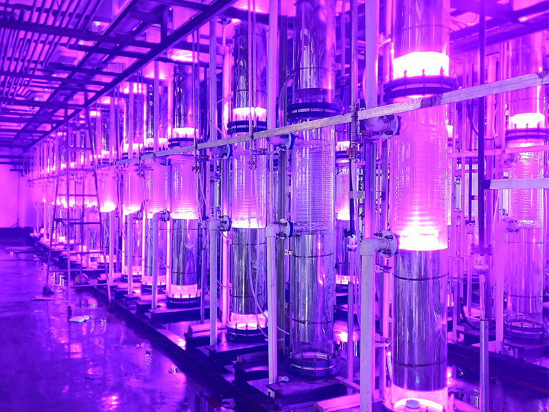 从半导体到地下管道：UV 固化技术的五大行业应用全景