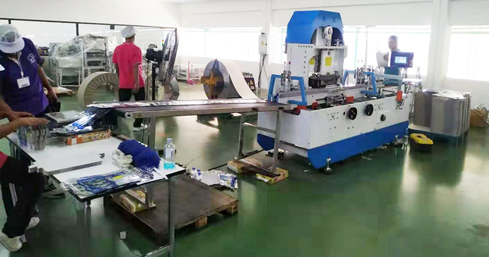 锯条装订机现场