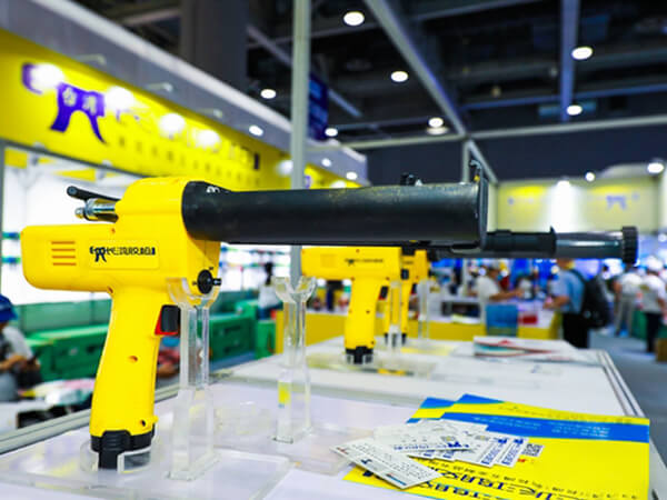 压胶枪的8点操作注意事项