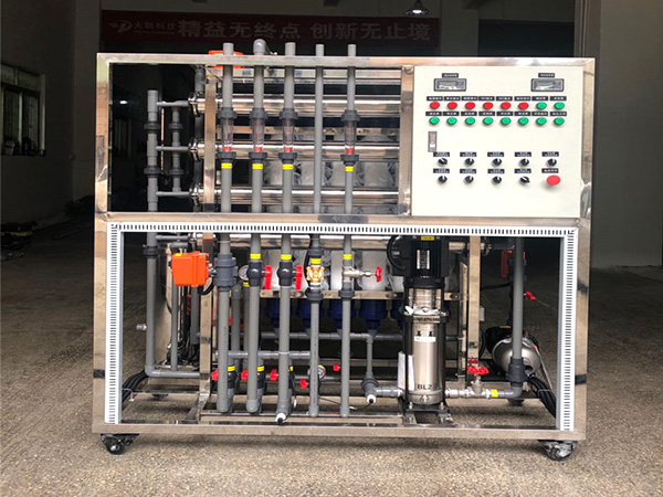 1吨反渗透超滤正面