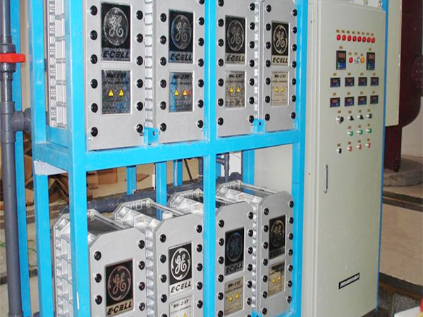 LED光学超纯水设备