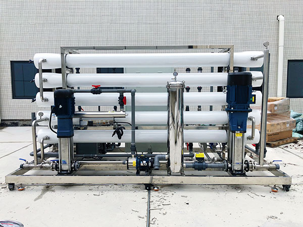 大鹏6吨超纯水设备